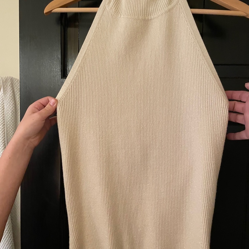 cream w/ gold detail turtleneck stretch tank